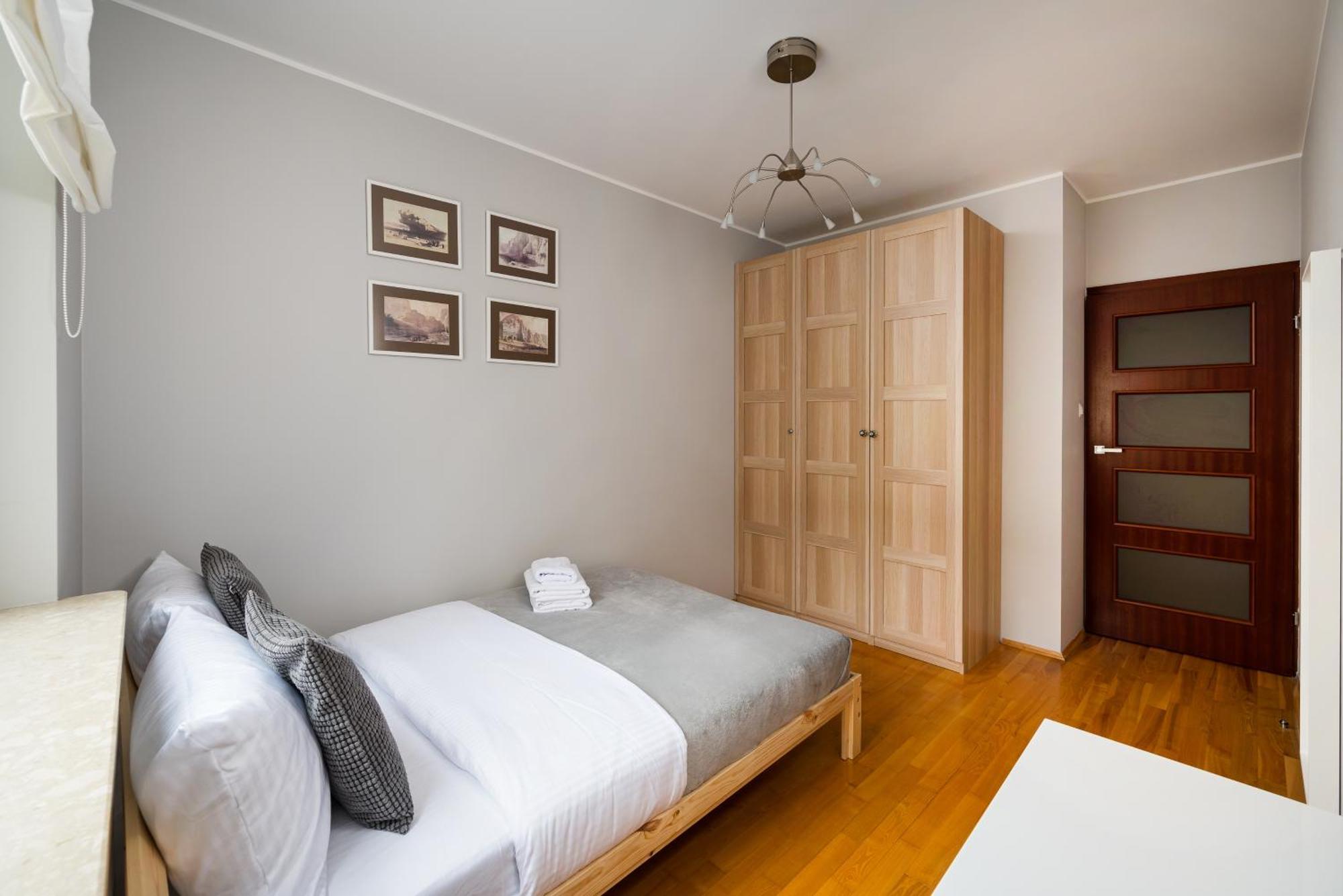 ורשה Metro Ksiecia Janusza Cosy Apartment מראה חיצוני תמונה